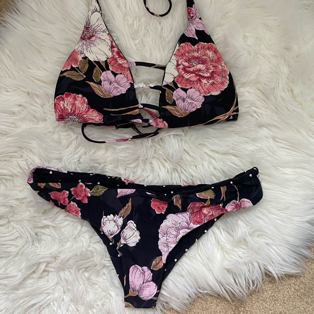 Reversible Bikini - Picture 2 of 4